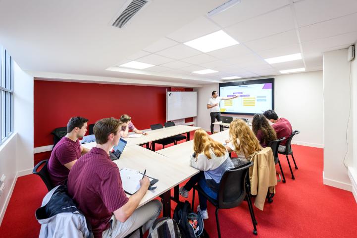 LEARNING CENTER ATRIUM SALLE COLLABORATIVE